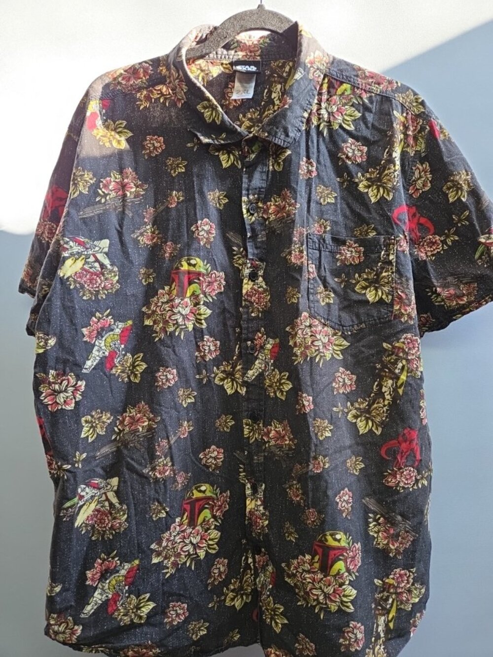 Star Wars Men's 2XL Black Green Red Boba Fett Floral Button Down Collared Shirt